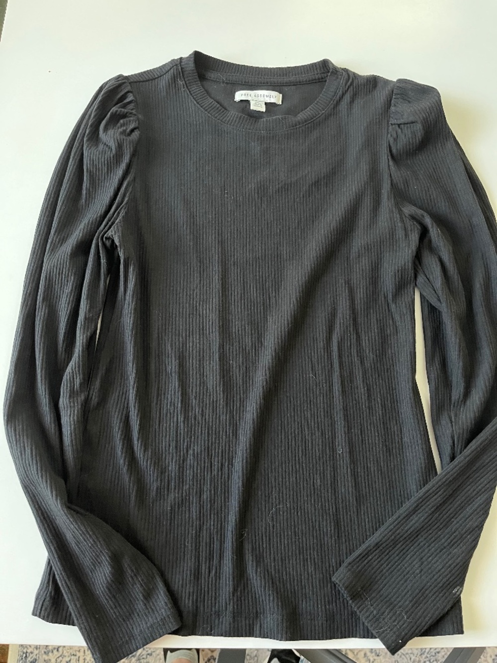 Free Assembly Black Ribbed Long Sleeve ! Size XS! New without tags!